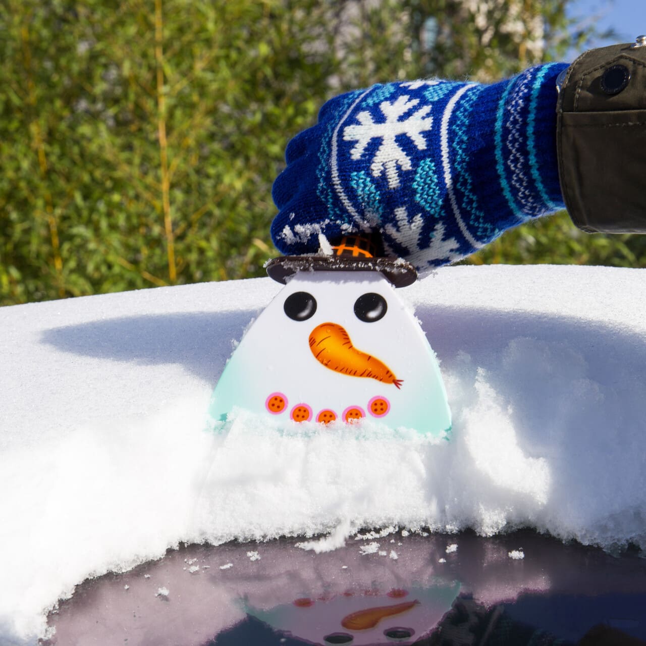 Grattoir à glace raclette en plastique à neige glacée avec poignée souple  Grattoir à glace magique de voiture avec éponge Zf6012 - Chine Racleur de  glace de voiture, racleur de glace de